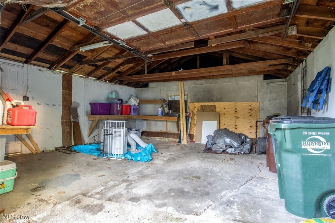 6401 W Ridgewood Drive, Parma, Ohio image 17