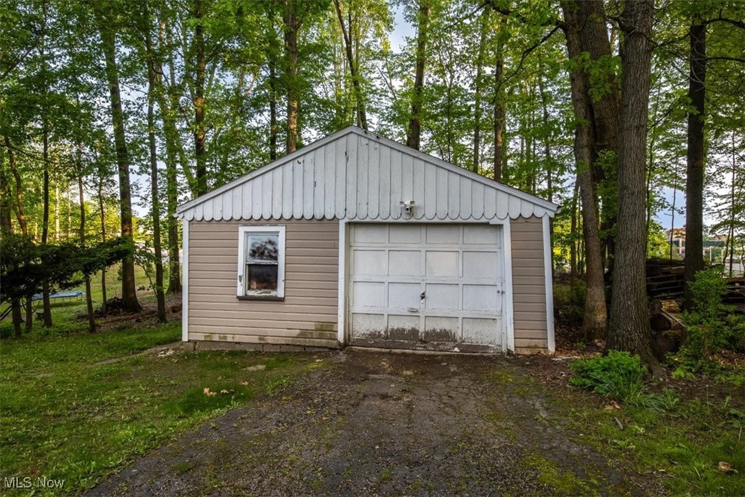 6401 W Ridgewood Drive, Parma, Ohio image 15