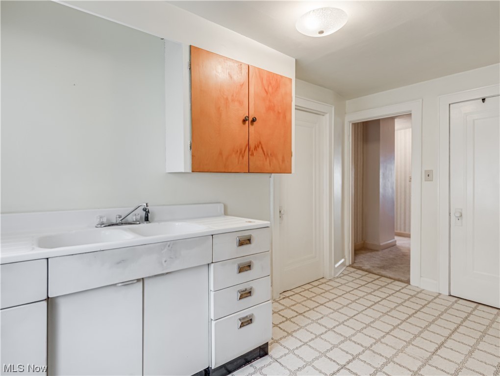 East Barberton - Residential Income