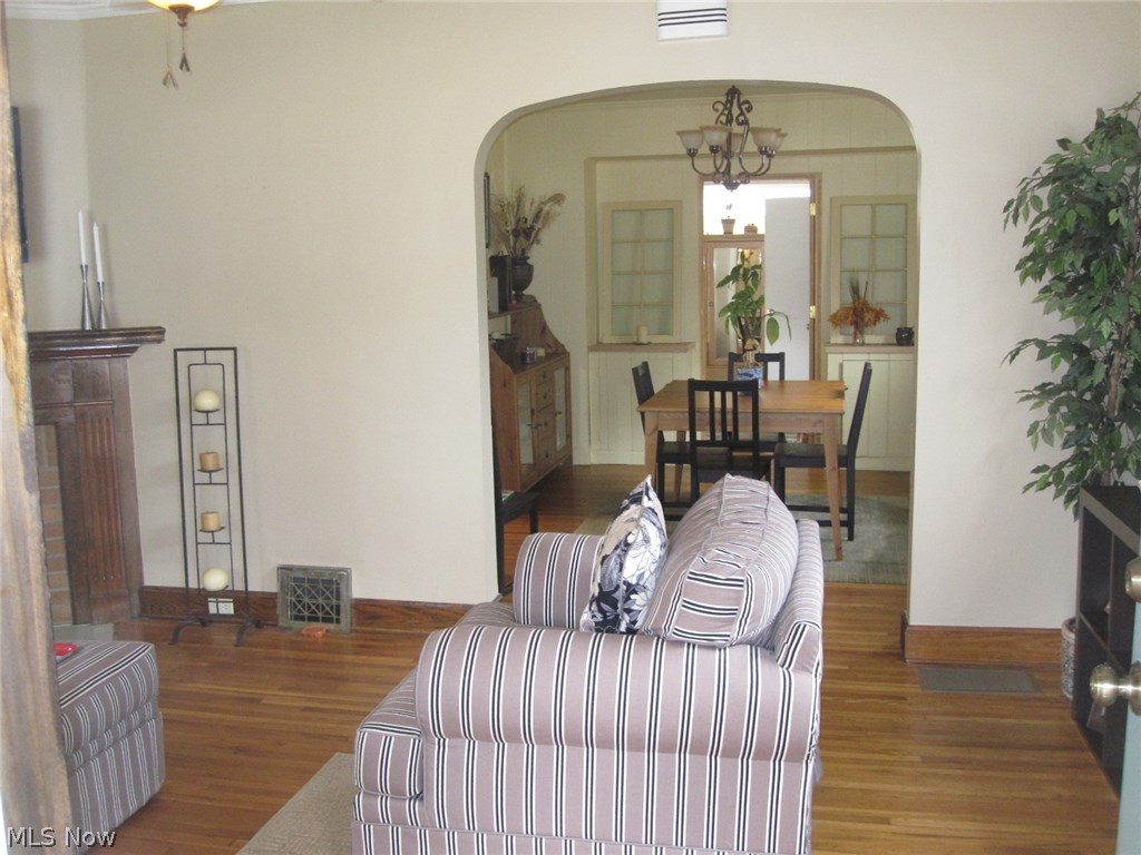 Matthews & Gilbert 03 - Residential