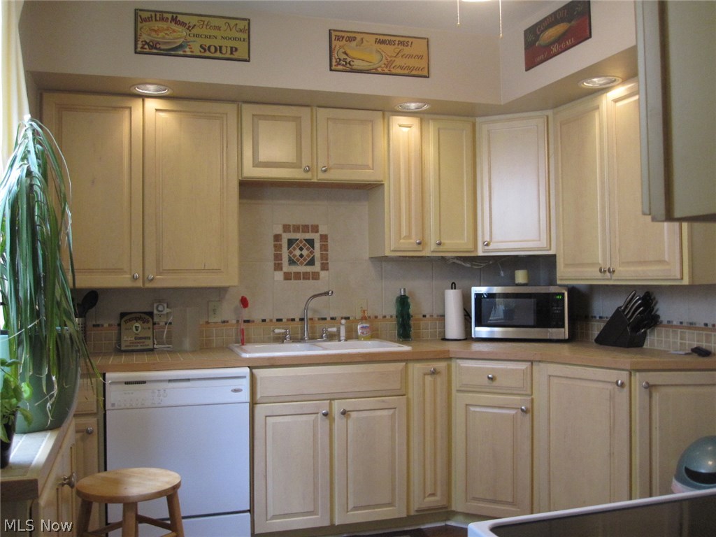 Matthews & Gilbert 03 - Residential