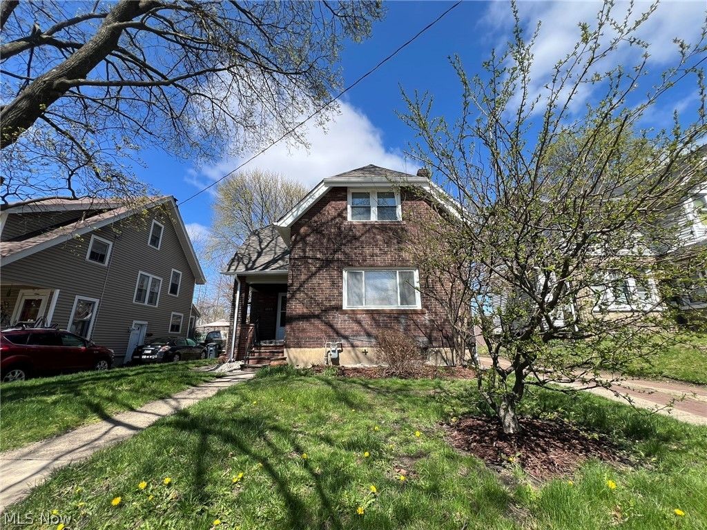 Photo of 1395 Goodyear Boulevard, Akron, OH 44305 (MLS # 5200966)