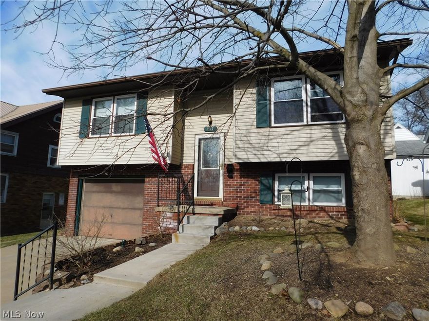 Wonderful 3 bedroom family home located close to parks and schools. Recent updates include newer roof, flooring, windows, bathroom, and a beautifully remodeled kitchen. Family friendly fenced in back yard with deck.