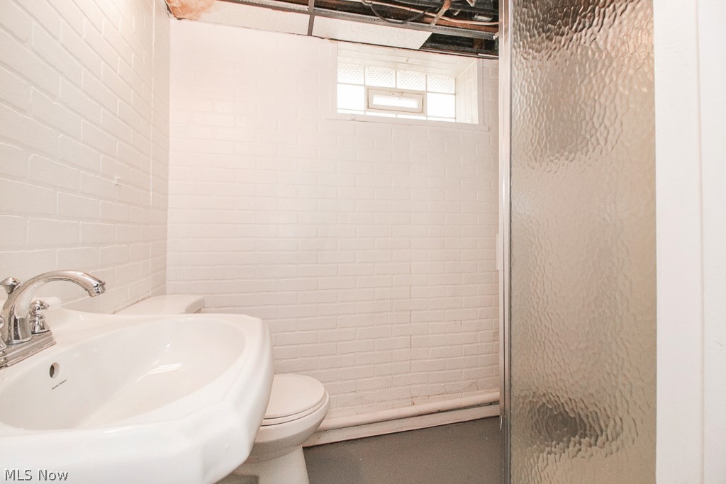 Shaker Lee - Residential Lease
