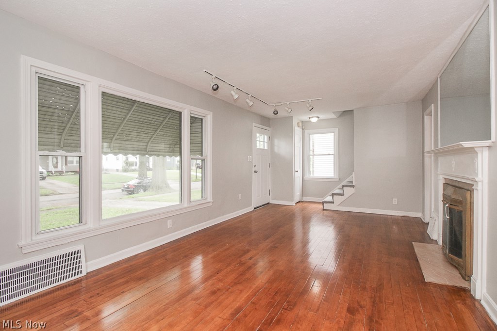 Shaker Lee - Residential Lease