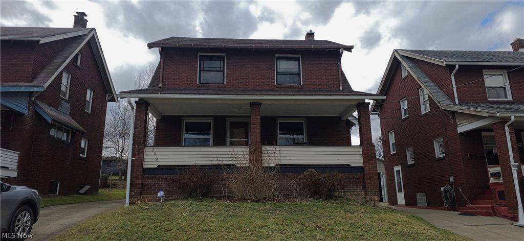 Photo of 208 N Maryland Avenue N, Youngstown, OH 44509 (MLS # 5188163)