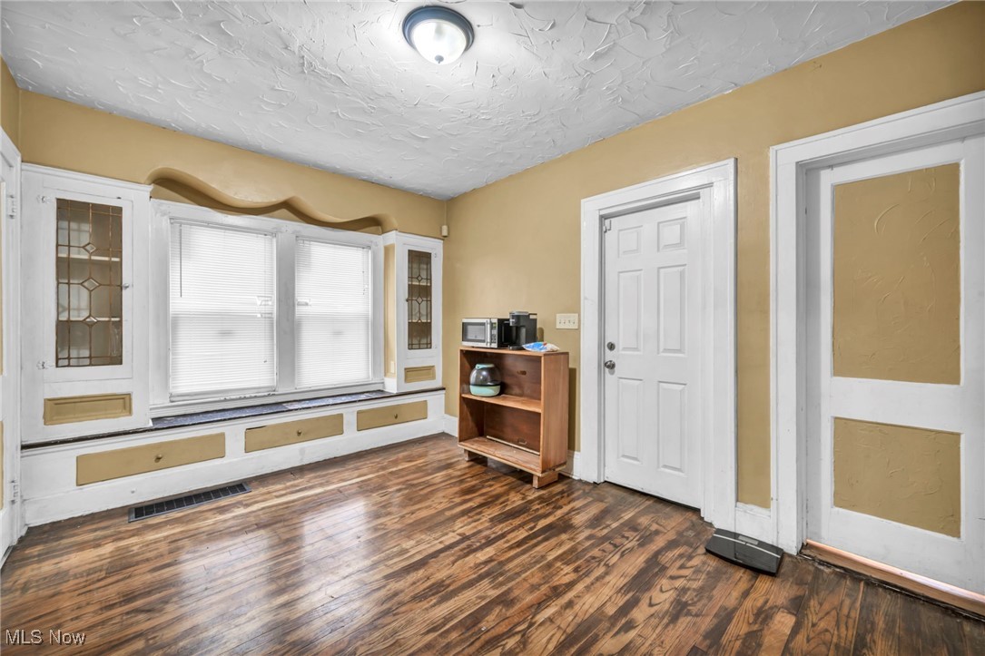 Wolfe-Sill Realty Companys Street - Residential Income