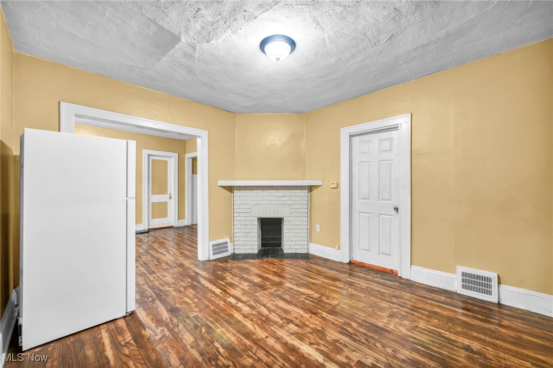 Wolfe-Sill Realty Companys Street - Residential Income