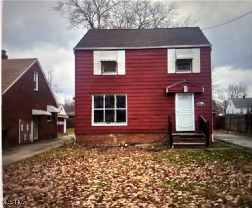 This fully remodeled 3-bedroom, 1-bath home in Cleveland is a prime investment opportunity! The interior has been completely updated, featuring a modern kitchen with stylish finishes and an updated bathroom. Recent upgrades include a brand-new roof, vinyl windows, flooring and a new water tank, ensuring low-maintenance ownership. The property is tenant-occupied, providing immediate cash flow. Whether you’re a seasoned investor or just starting, this turnkey property offers great value and peace of mind with all major updates already completed. Don’t miss out on this income-generating gem!