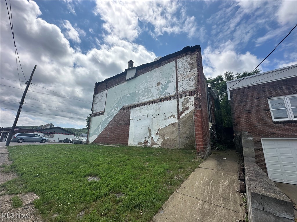 405 Main Street