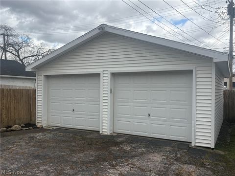 Tiny photo for 1623 23rd Street, Cuyahoga Falls, OH 44223 (MLS # 5193101)