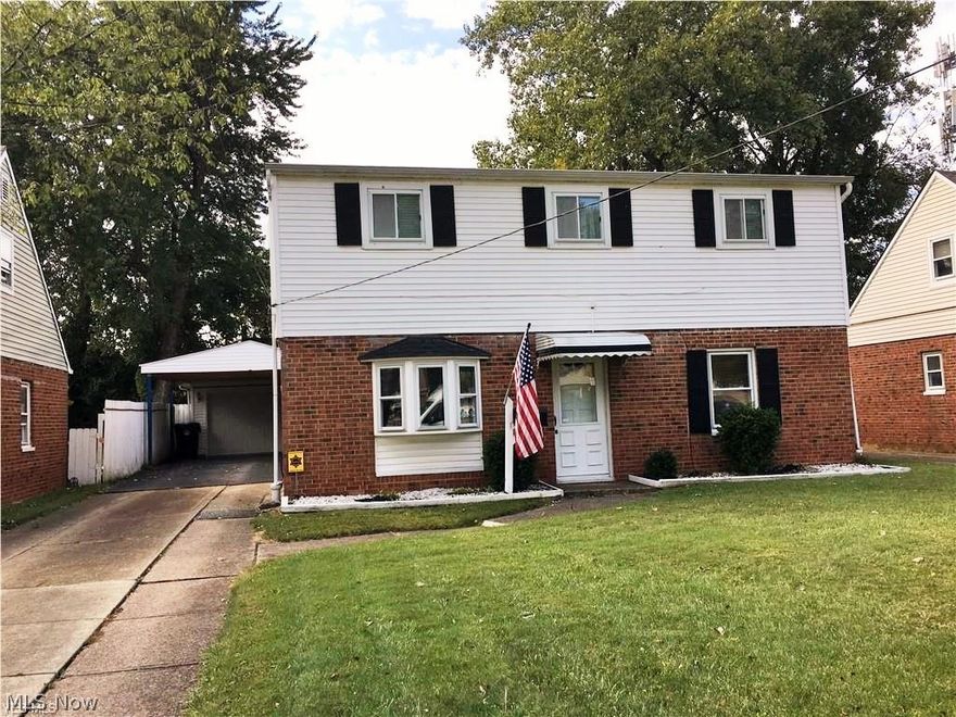 This home features 4 bedrooms,spacious family room and dining room.*  large sized deck.. New roof in 2018.. Newer windows and doors. Located close to shopping, freeways and airport. Come see today!