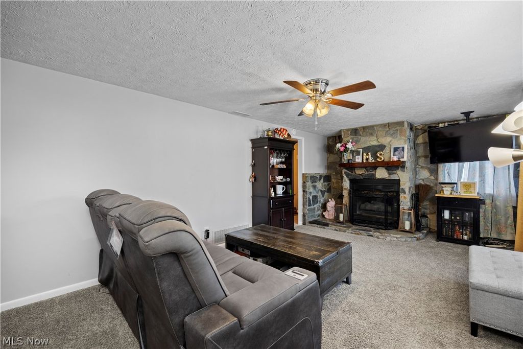 Photo of 845 Mansfield Street, Sheffield Lake, OH 44054 (MLS # 5220979)