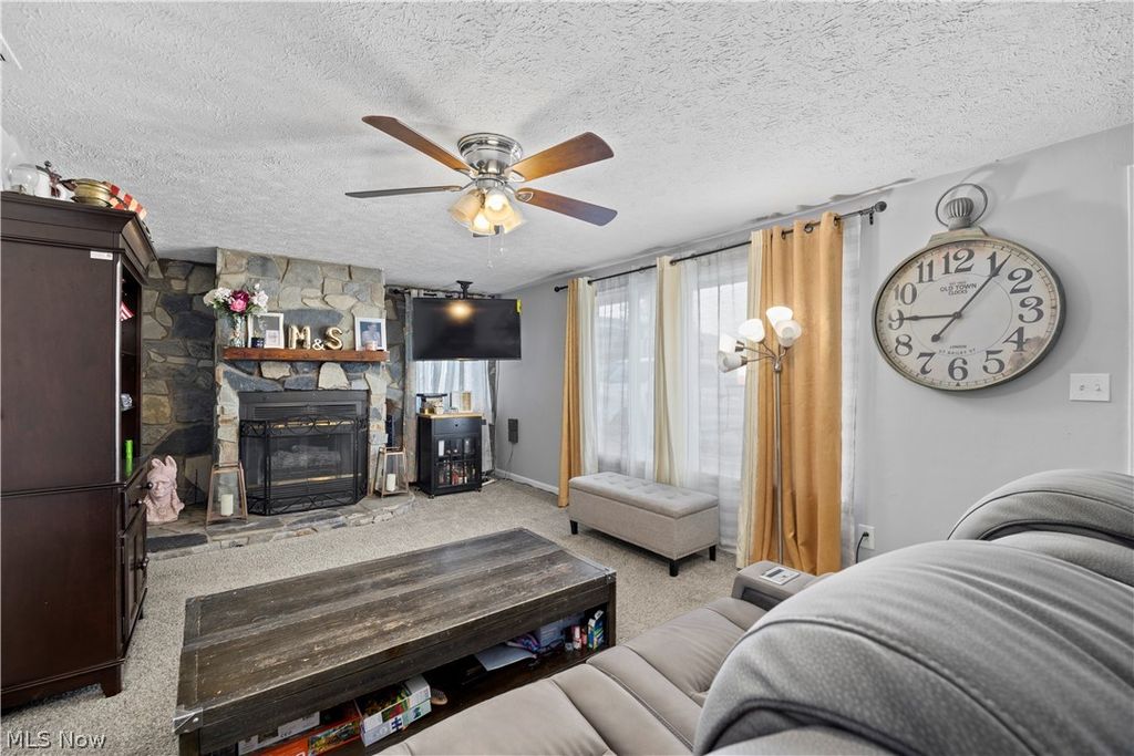 Photo of 845 Mansfield Street, Sheffield Lake, OH 44054 (MLS # 5220979)
