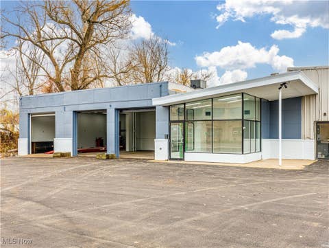Photo for 1826 E Market Street