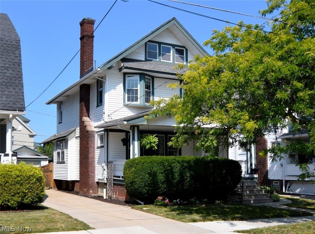 1190 Gladys Avenue