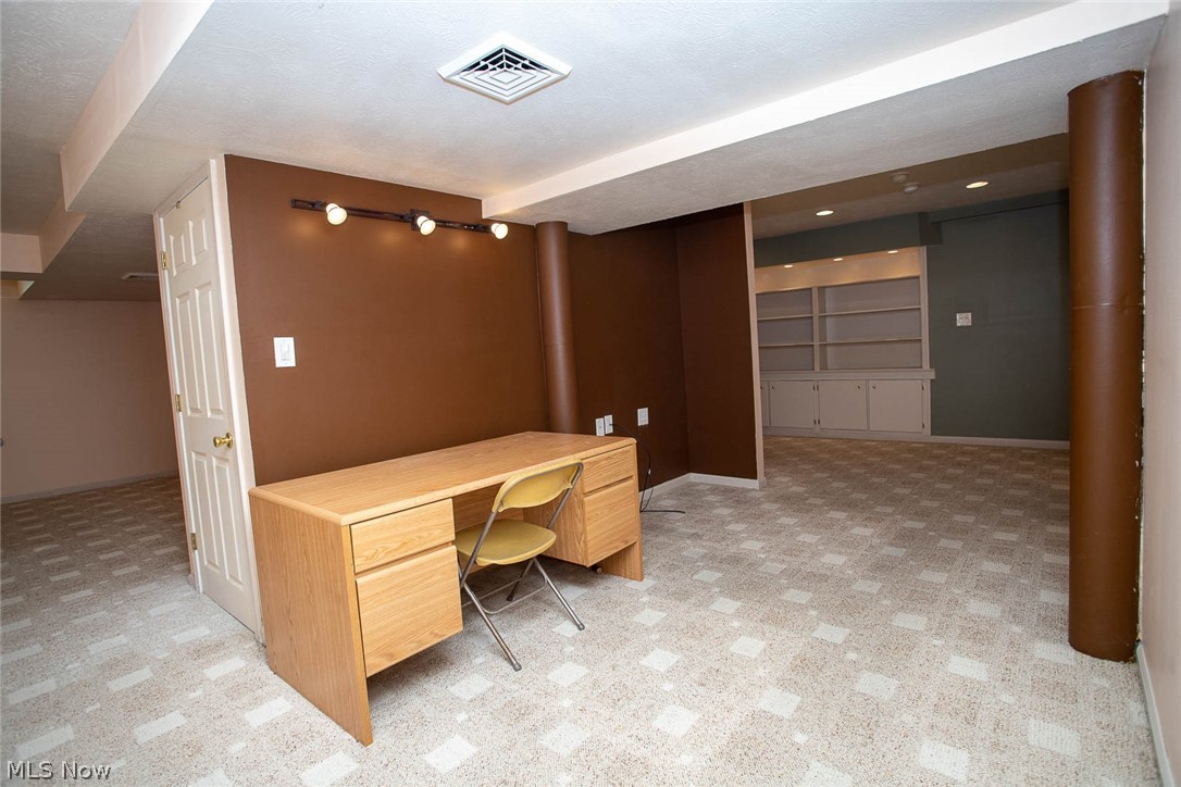 Thousand Oaks Estate Sub - Residential