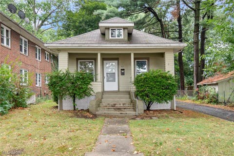 Homes For Sale - 602 Blaine Avenue<br/> Akron, OH 44310