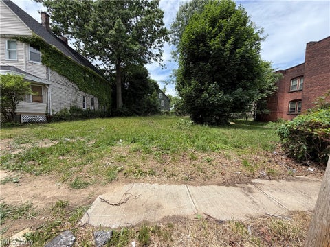 Vacant Land For Sale - 1308 E 85th Street<br/> Cleveland, OH 44106