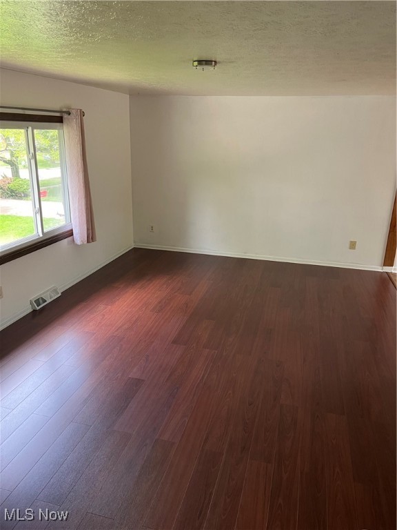 10053 Ridgewood Drive, Twinsburg, Ohio image 2