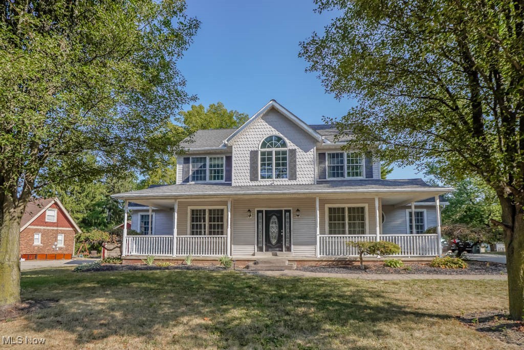 Located near Washington Square on nearly half an acre, this 3312 square foot colonial offers solid construction with a finished lower level for even more living space! An oversized 3 car garage is a standout feature, providing plenty of room for parking, projects, and storage, a rare find in such a convenient spot.
A spacious foyer, flanked by a home office and formal dining room with a trayed ceiling, opens to the 2 story great room with a gas fireplace and plenty of natural light. The kitchen features Corian countertops, pantry, breakfast bar, and stainless steel appliances, connecting seamlessly to the main living areas for easy entertaining.
A highlight of the first floor is the master suite with two walk in closets and a full bath featuring a double sink vanity, jetted tub, and stall shower. A convenient main floor laundry and a storage closet just inside the entrance from the attached garage add to the thoughtful layout. Upstairs are two additional bedrooms, a full bath, and a versatile loft that works well as a reading nook or playroom
The partially finished basement expands the living space with a full kitchen, full bath, open living area, and generous storage. Outdoors, the back patio becomes an extension of the living space with a wood burning fireplace and pizza oven, perfect for relaxing evenings or entertaining friends.
Solid wood 6 panel doors throughout, zoned heating and cooling, a tankless water heater, and basement access from the garage add to the appeal. With your personal touch and a few updates, this well-built home can be everything you’ve been looking for. Schedule your showing today!