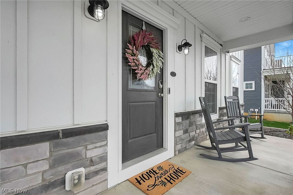 Photo of 636 Kelburn Lane, Pickerington, OH 43147 (MLS # 5196116)