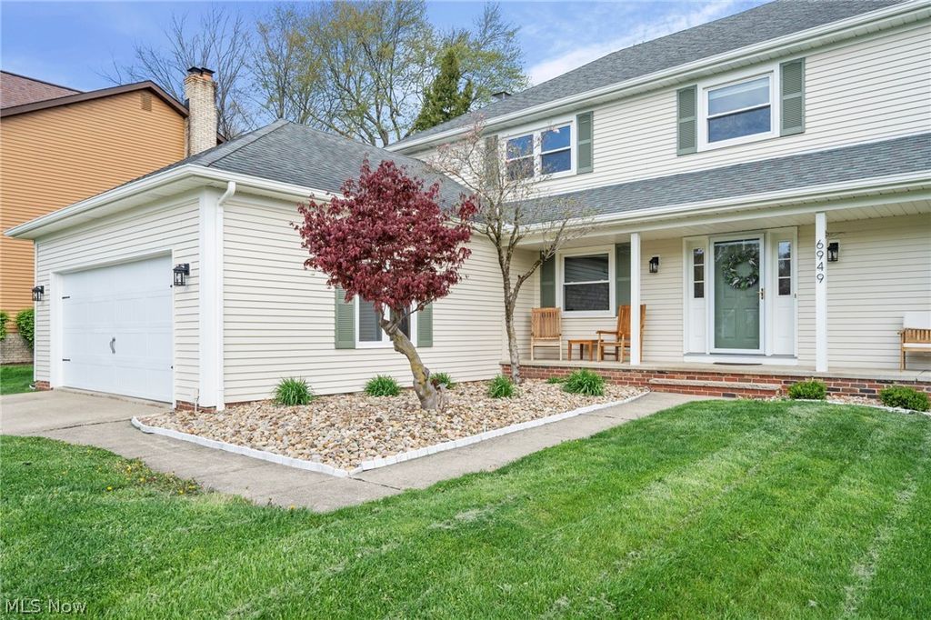 Photo of 6949 N Renwood Road, Independence, OH 44131 (MLS # 5203674)