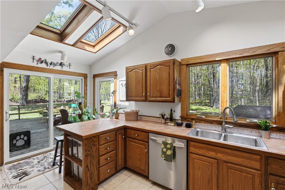 Roy & Pauline E Browns Woodcr - Residential