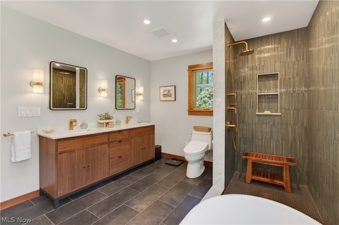 Roy & Pauline E Browns Woodcr - Residential