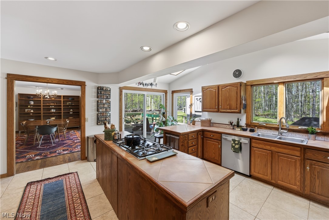 Roy & Pauline E Browns Woodcr - Residential