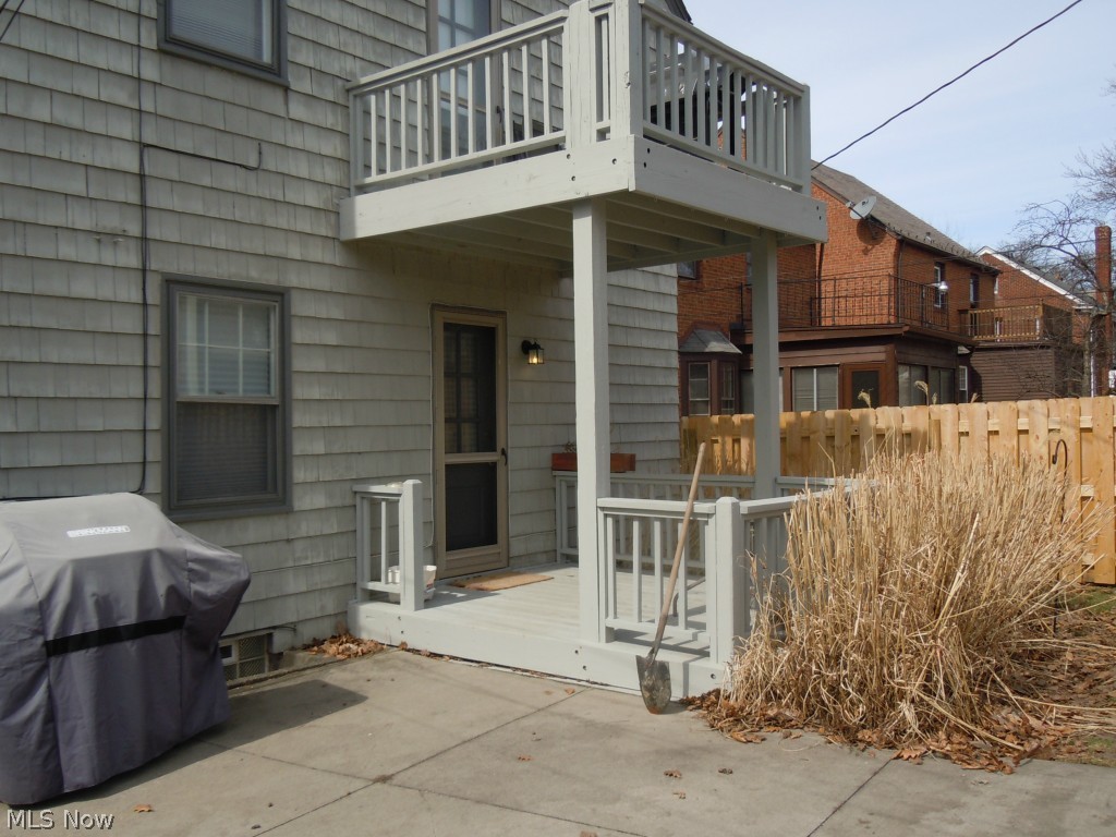 Vans - Residential Lease