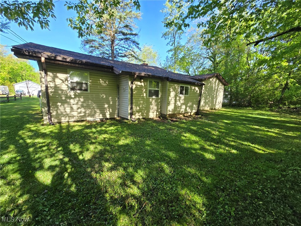 1461 Parkview Drive, Madison, Ohio image 5