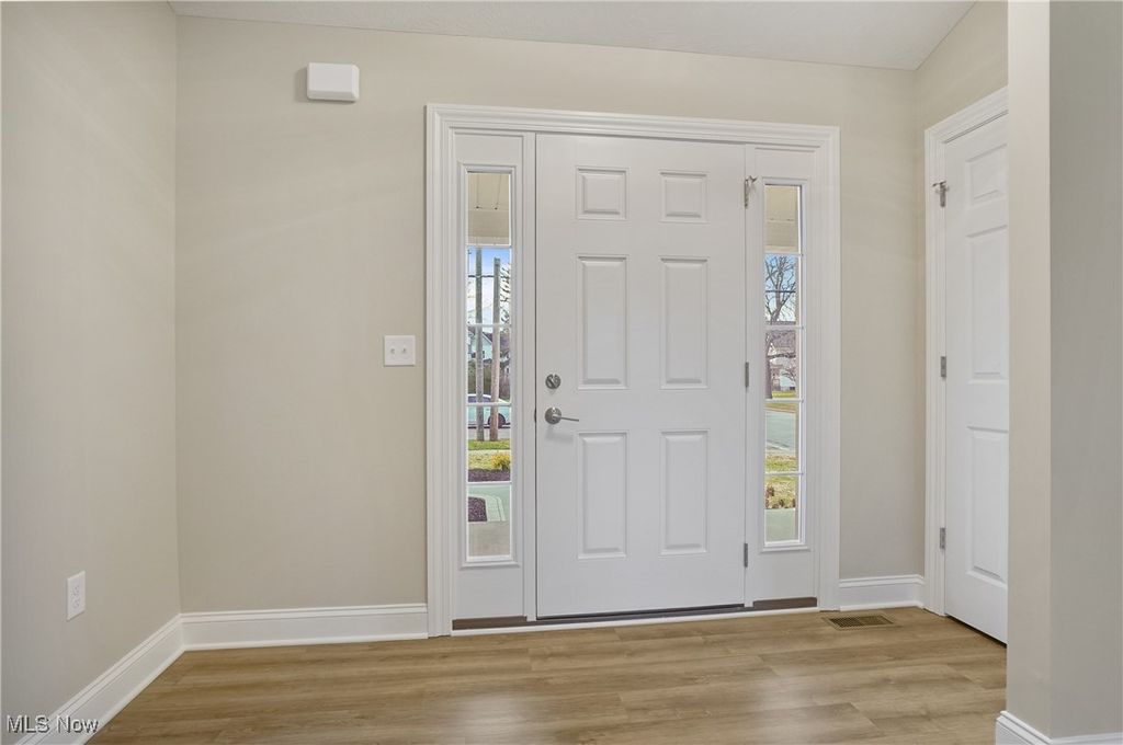 Photo of 170 N Prospect Street, Ravenna, OH 44266 (MLS # 5177070)