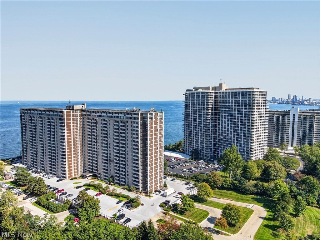 12900 Lake Avenue 1414