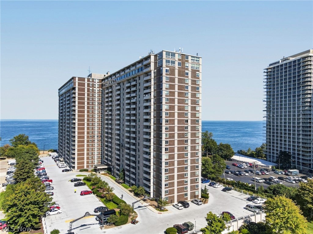 12900 Lake Avenue 1414