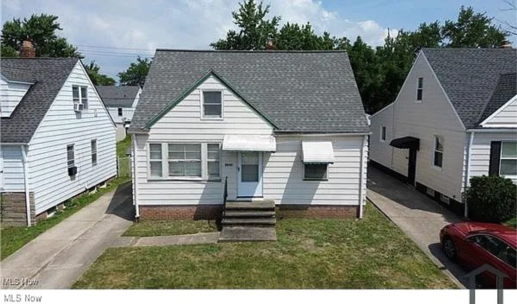 Photo of 20801 Franklin Road, Maple Heights, OH 44137 (MLS # 5176785)