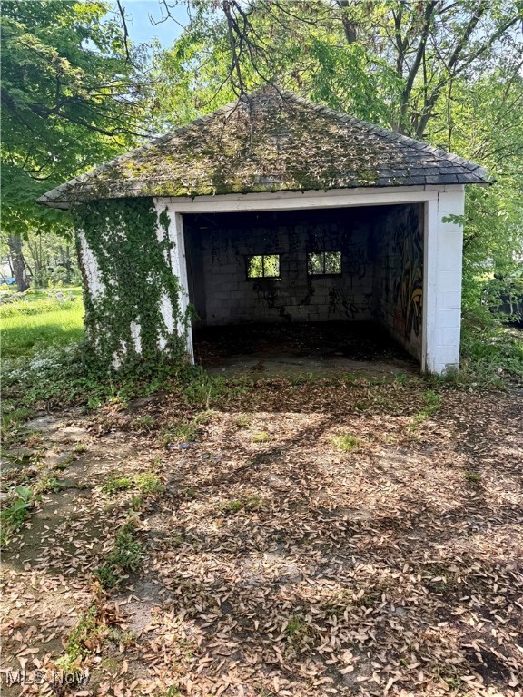 525 Hazel Avenue, Lima, Ohio image 8