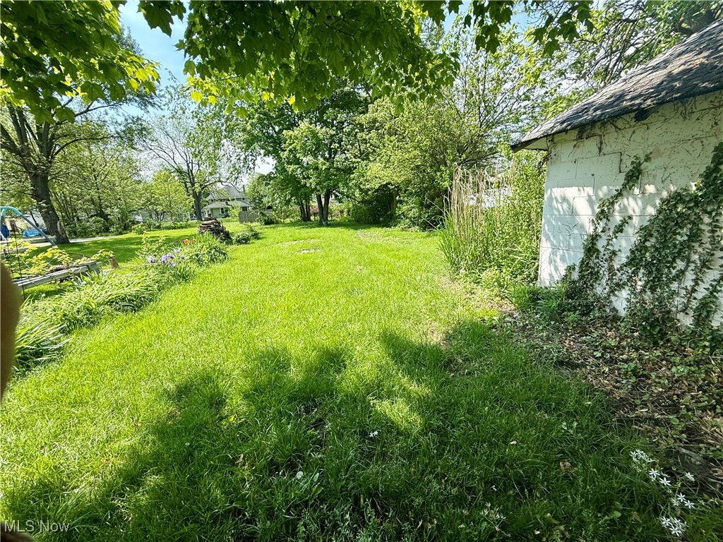 525 Hazel Avenue, Lima, Ohio image 9