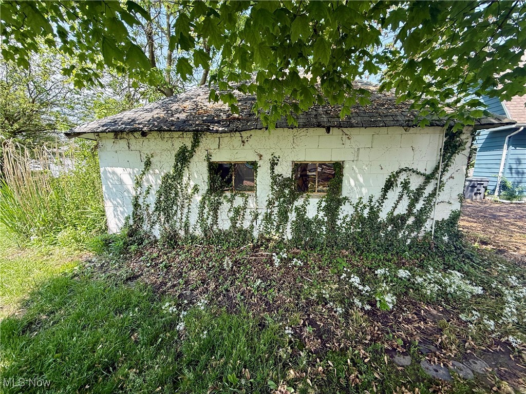 525 Hazel Avenue, Lima, Ohio image 3
