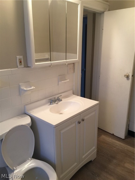 Mix King & Gibbs - Residential Lease