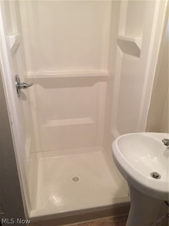 Mix King & Gibbs - Residential Lease