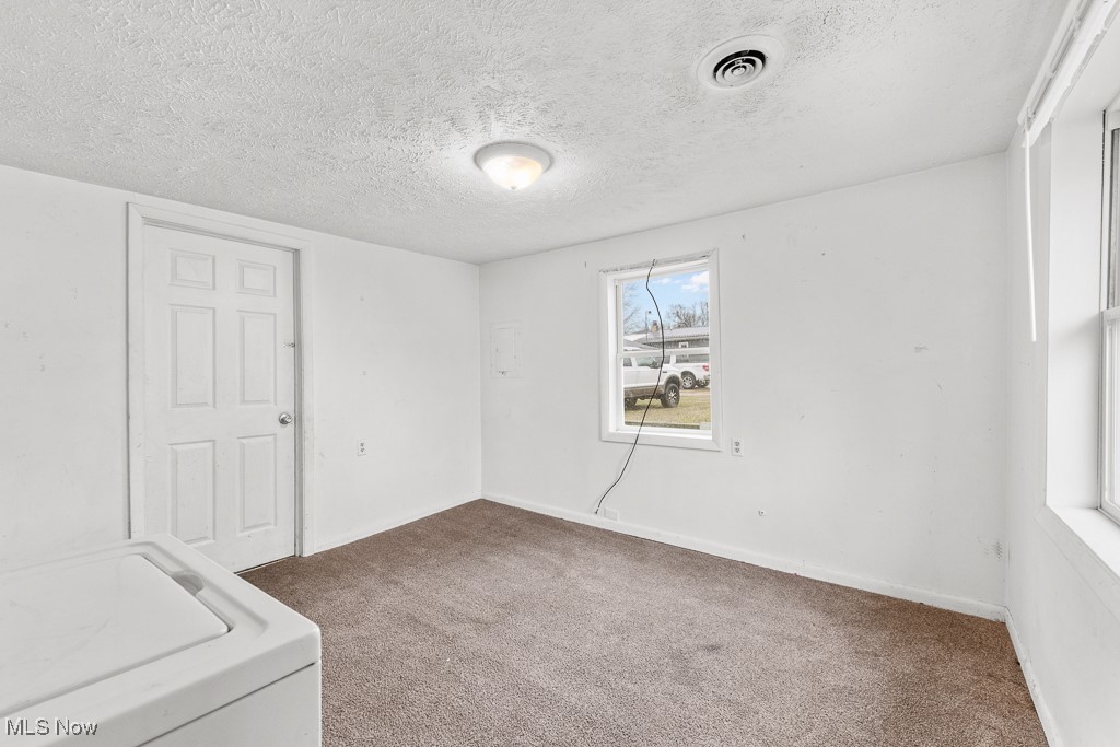 11368 Homestead Avenue, Alliance, Ohio image 8
