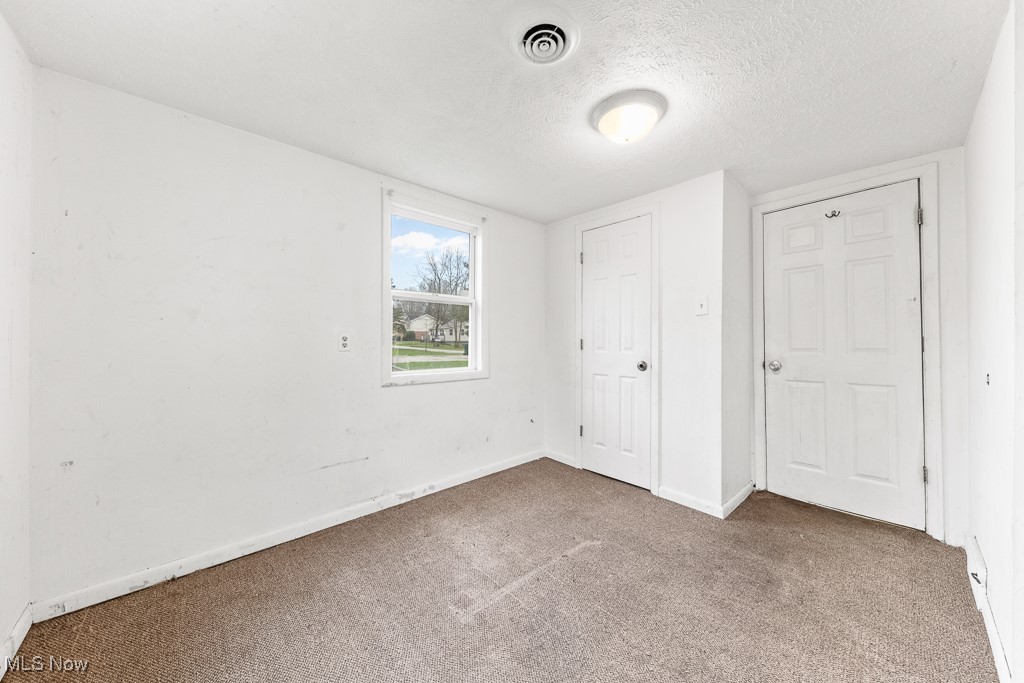 11368 Homestead Avenue, Alliance, Ohio image 12