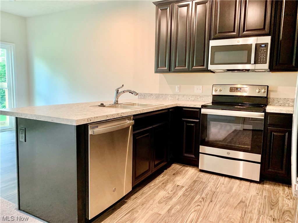 Meadow Run Towns - Residential Lease
