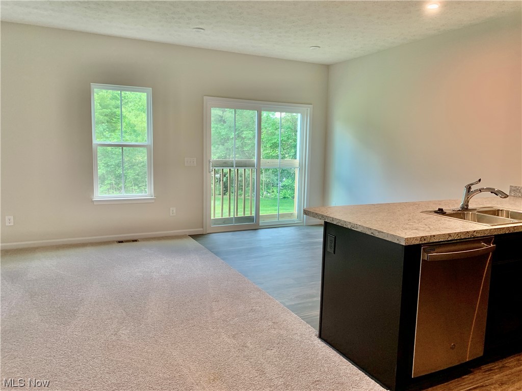 Meadow Run Towns - Residential Lease