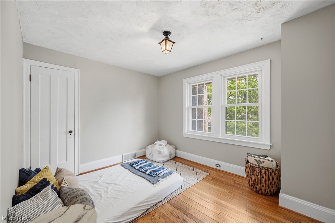 Mathews & Gilbert Ma#r Park Su - Residential