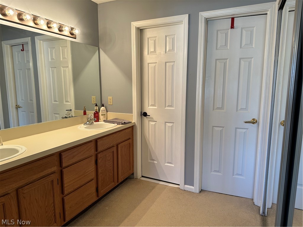 Hickory Ridge Condo - Residential