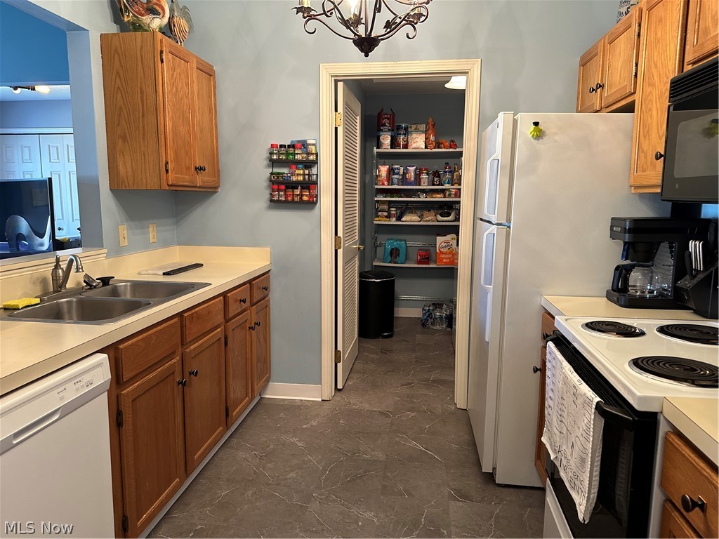 Hickory Ridge Condo - Residential