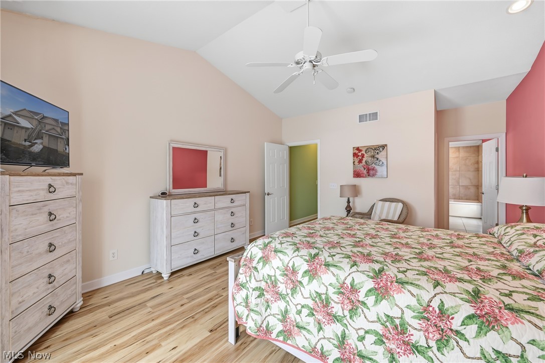 Lake Milton Condo Garage 03a - Residential