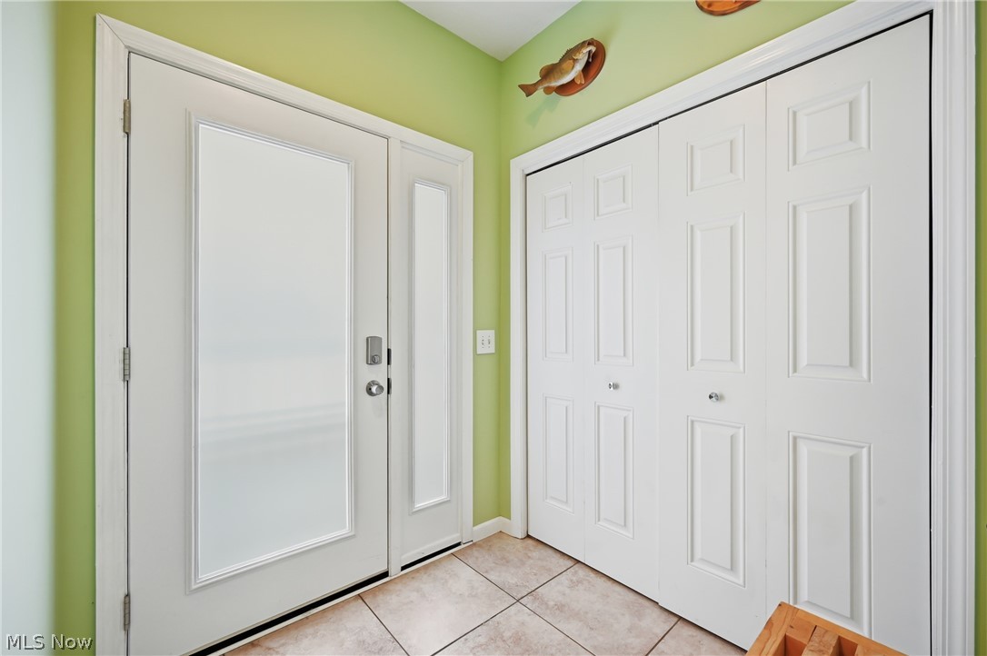 Lake Milton Condo Garage 03a - Residential